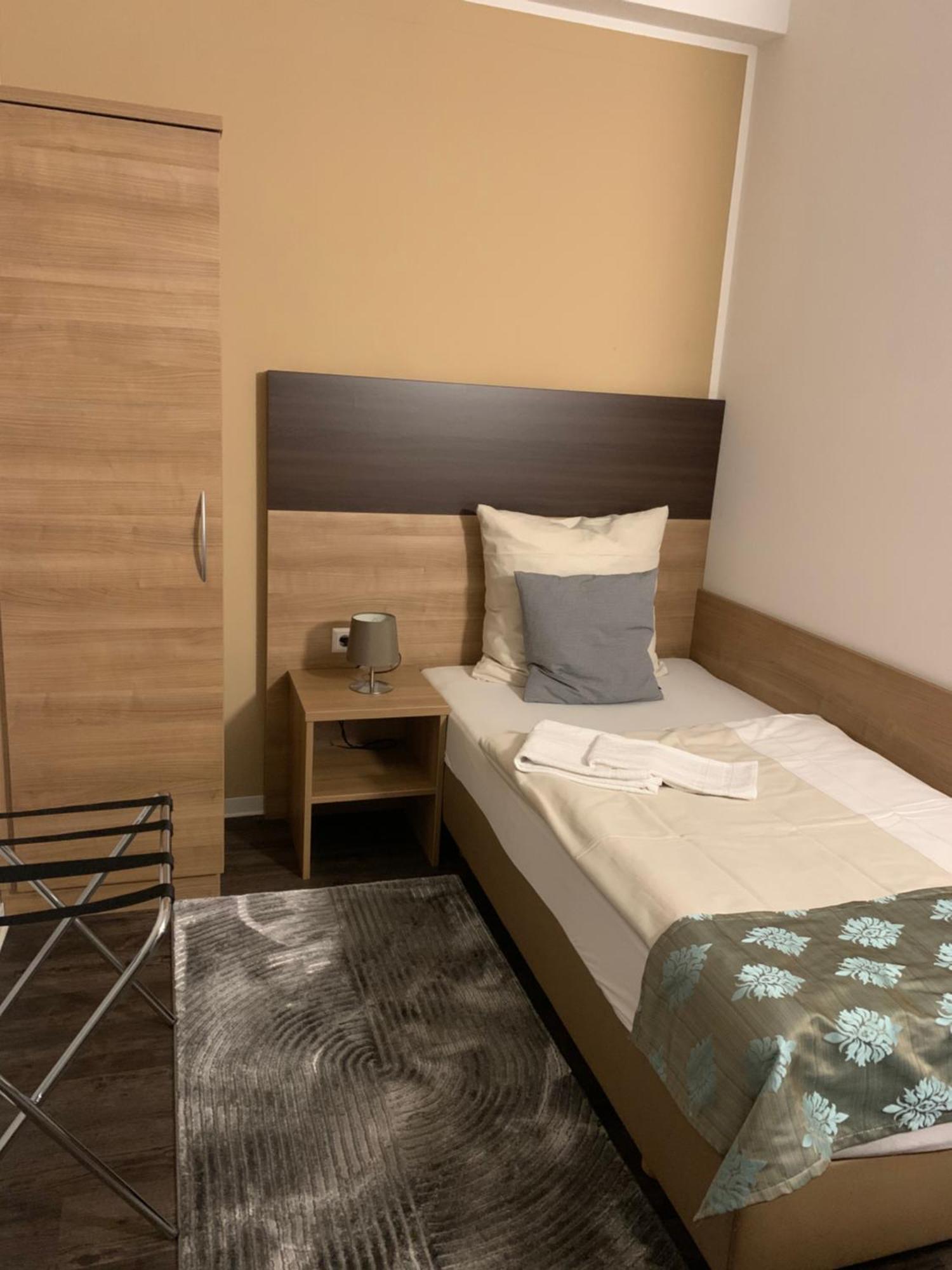 Hotel Pizzeria Da Beni Kochersteinsfeld Экстерьер фото